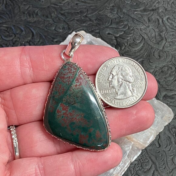 Unique Heliotrope Bloodstone Pendant Stone Crystal Jewelry - Picture 8 of 8
